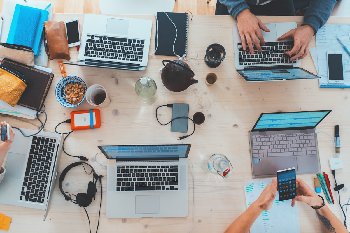 Shared tables for working alongside others